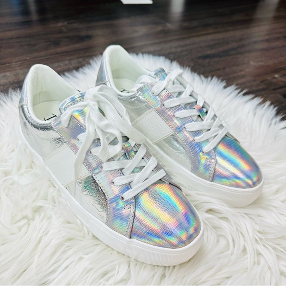 Silver/White sneaker - Picture 6 of 7